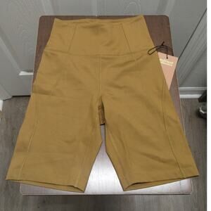 Girlfriend Collective NWT Size XS Gold/Mustard High Rise Compression Bike Shorts